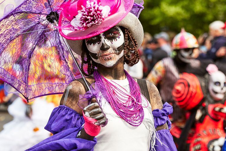 Foto zeigt die Umzugsgruppe KALIBANI e.V.