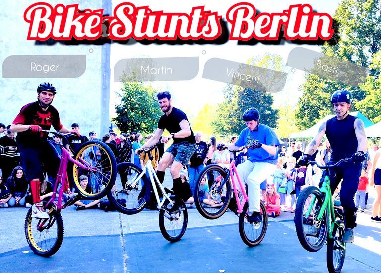 Foto zeigt Künstler:innen