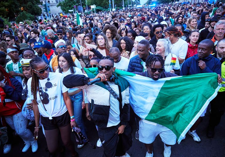 Teilnehmer der Umzugsgruppe Nigerian Movemen