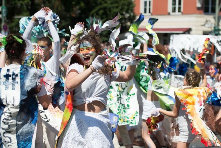 Foto zeigt Künstler:innen